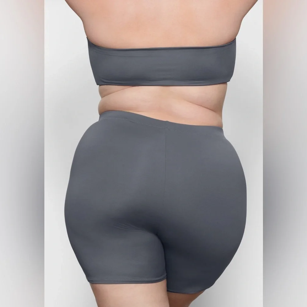 SKIMS SIGNATURE SWIM MID WAIST SHORT OCHO SIZE 4X